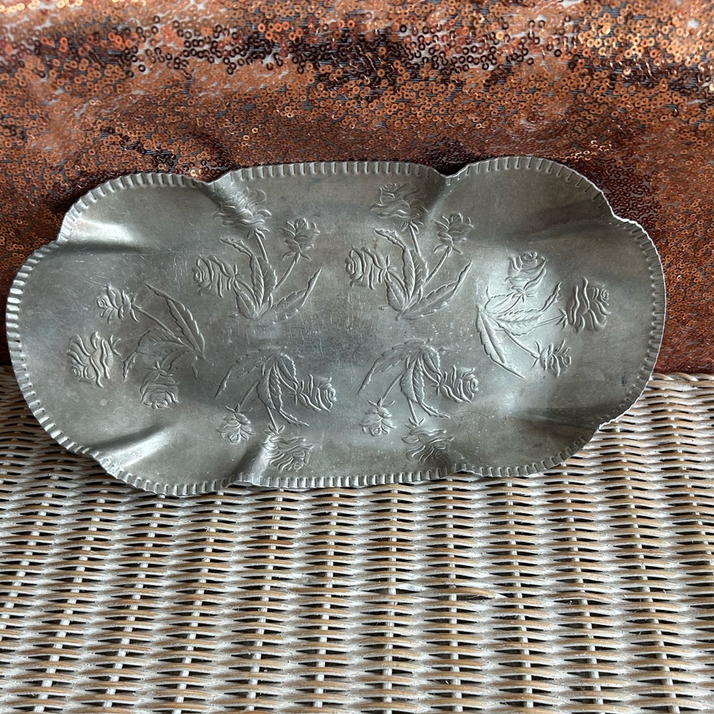 Forged roses trinket tray